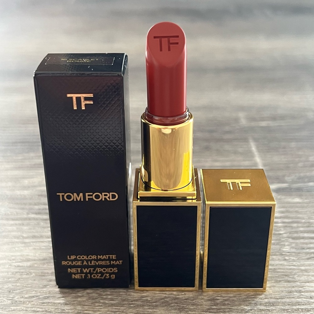 TOM FORD Lip Colour Matte Lipstick 3g - 16 Scarlet Rouge